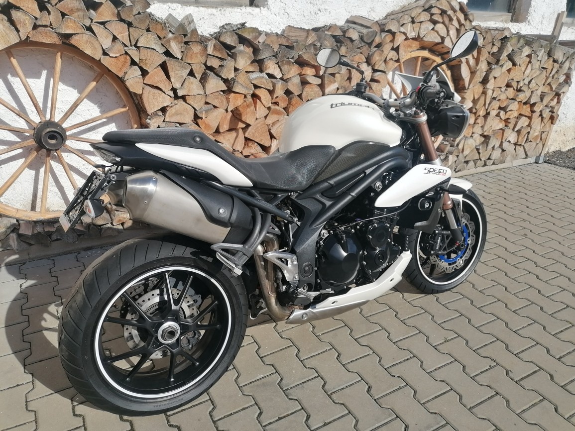TRIUMPH SPEED TRIPLE 1050 ABS - 3