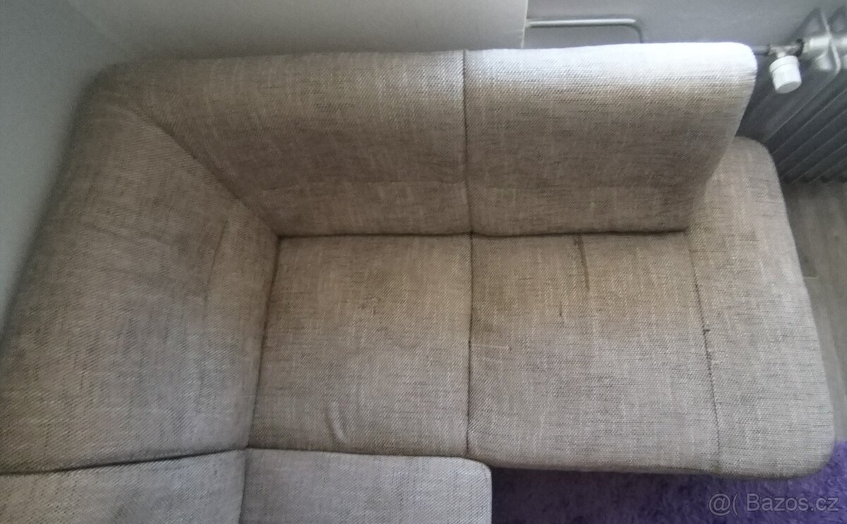 Prostorný rohový gauč do tvaru L - 3