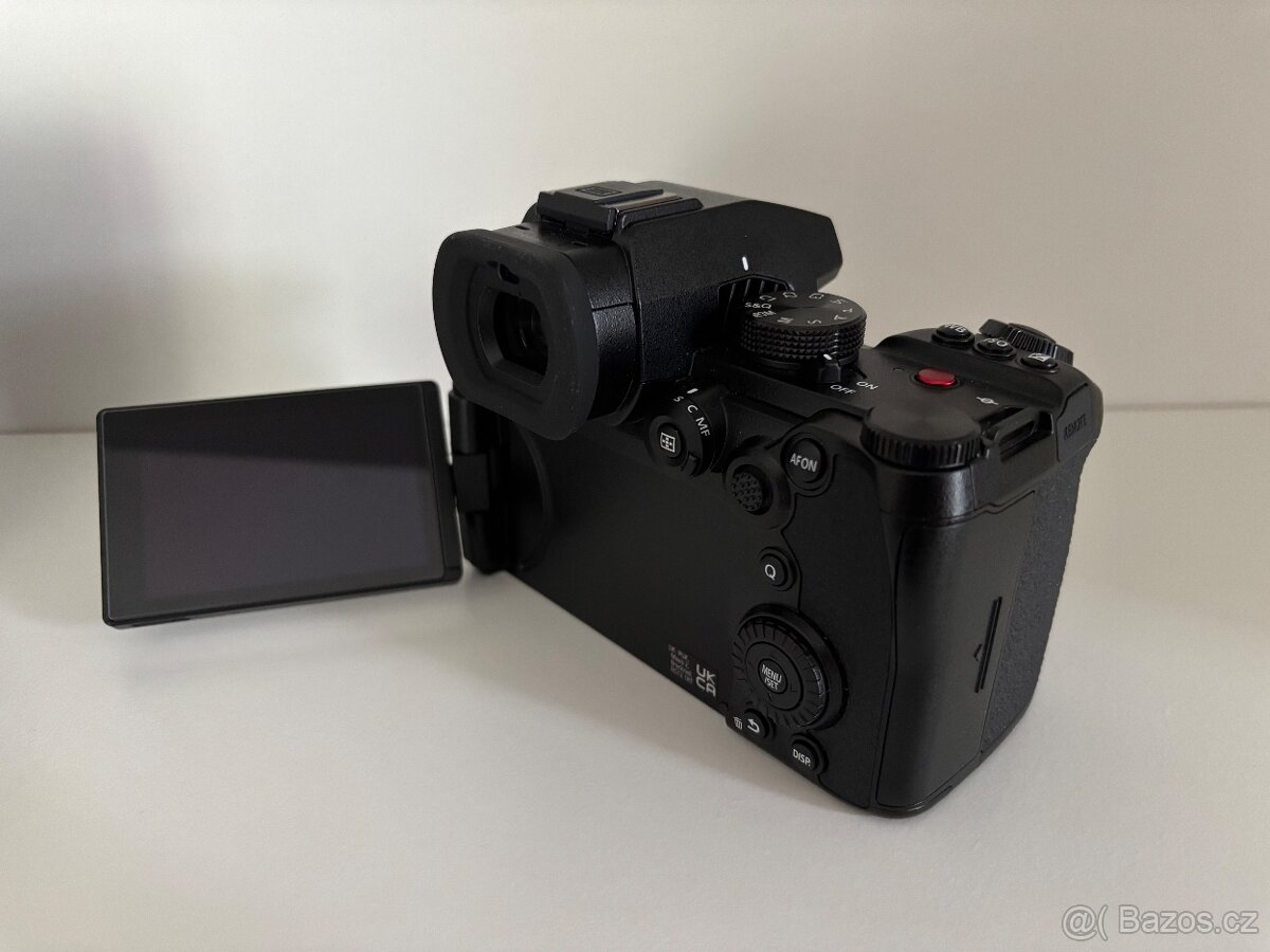 Panasonic Lumix S5 II + 50mm f1.8 + 85mm f1.8 - 3