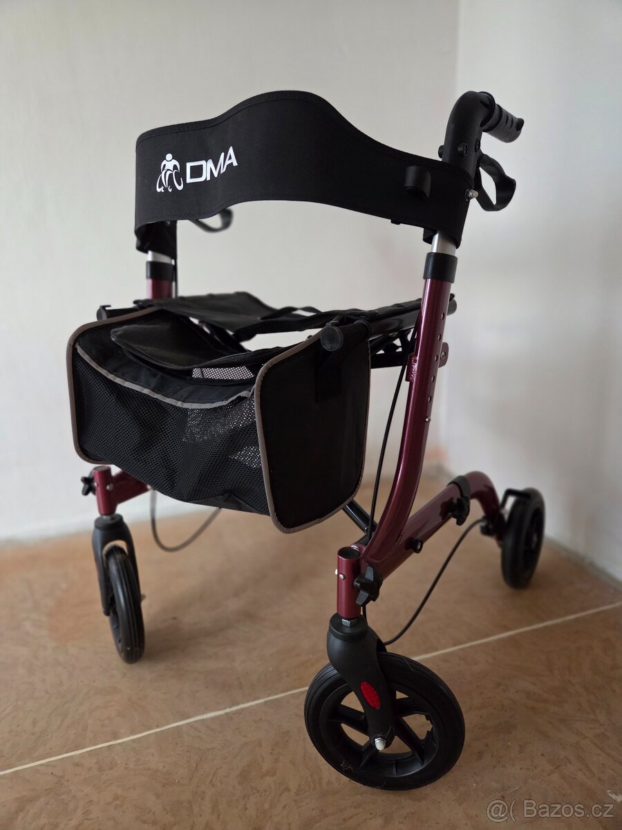 Nové skládací chodítko DMA - 3