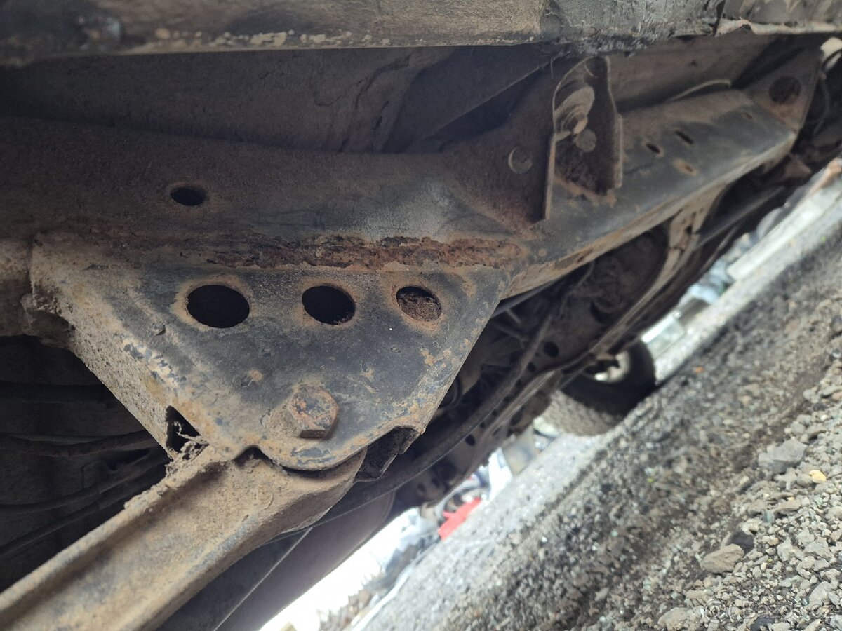 Ford Maverick 2,4 benzín bez papírů - 3