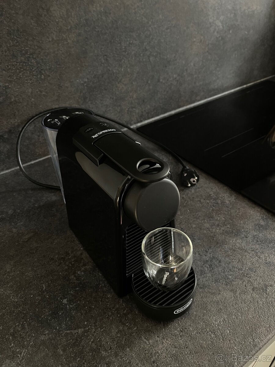 Kávovar Nespresso De'Longhi Essenza - 3