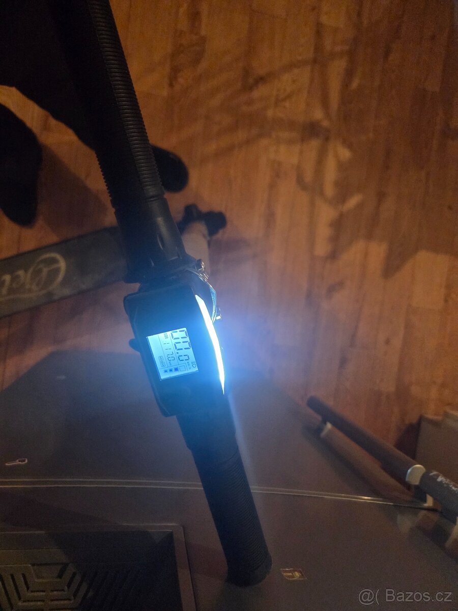 Elektrokoloběžka - 3