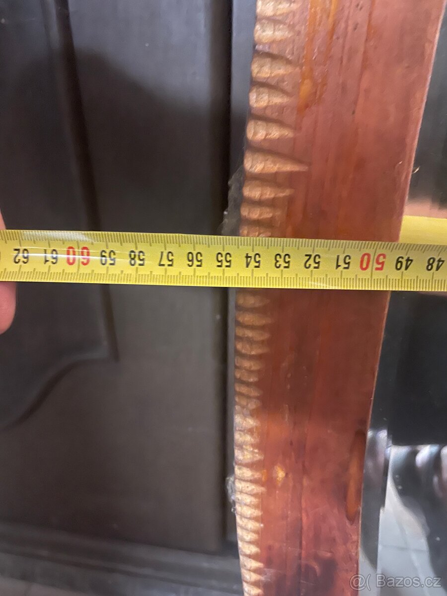 Zrcadlo v drevenem ramu - 3