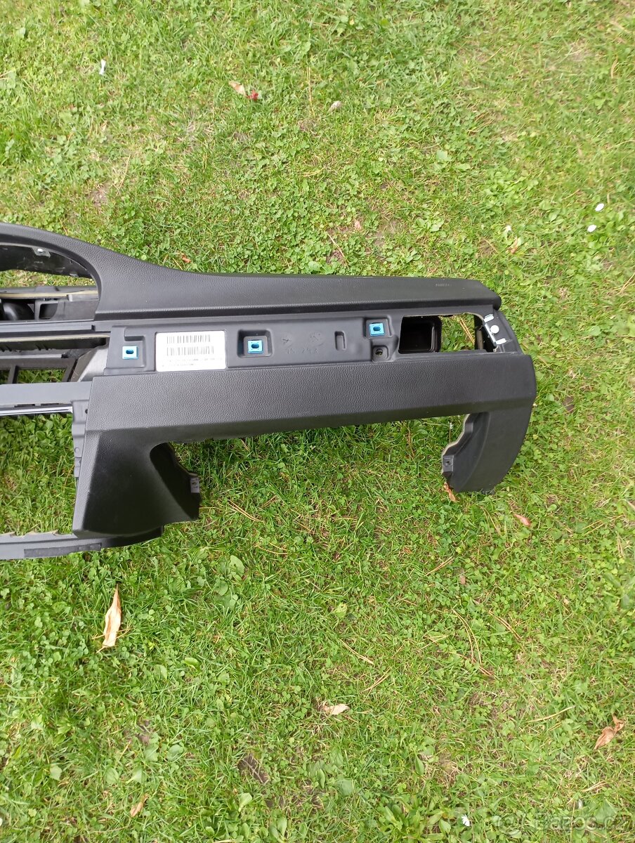 BMW e91 palubní deska - 3