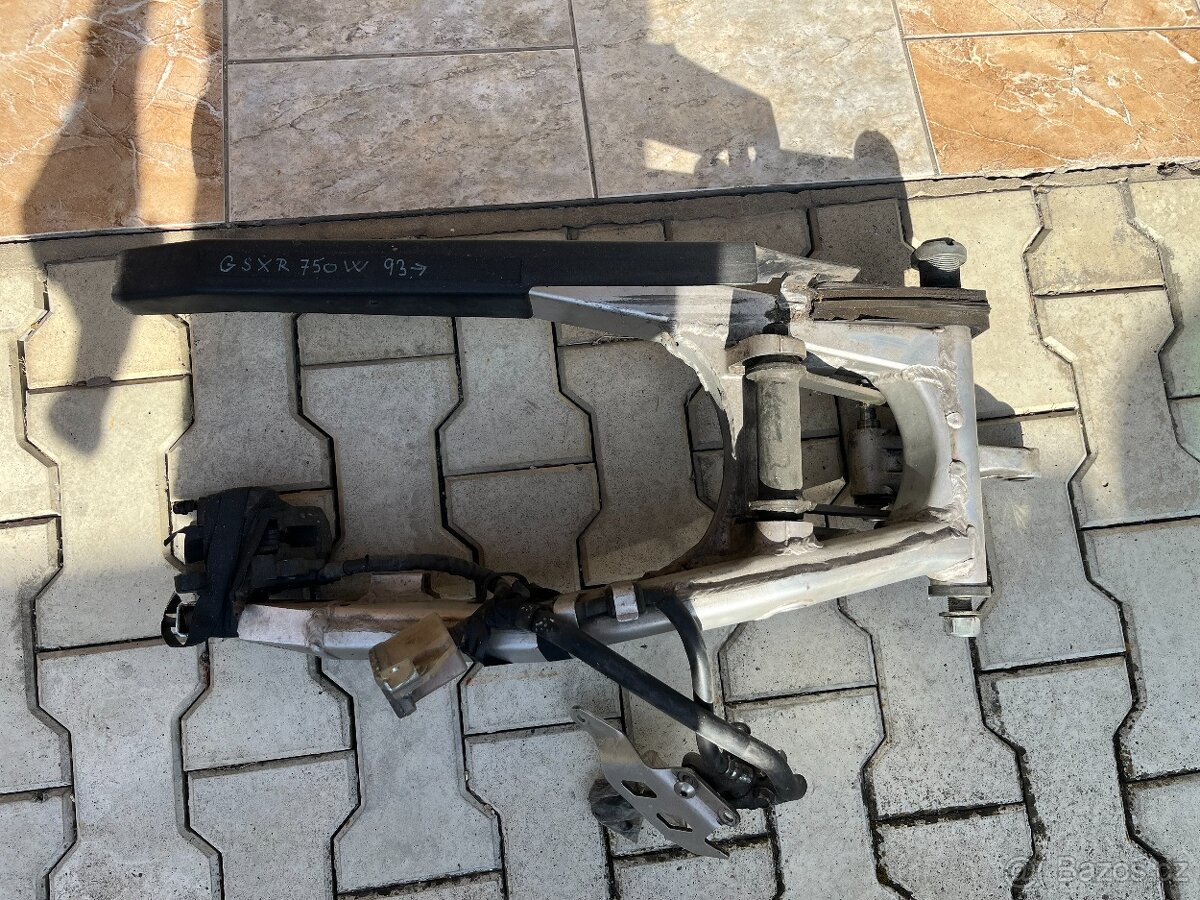 Suzuki GSXR 750 W - 3