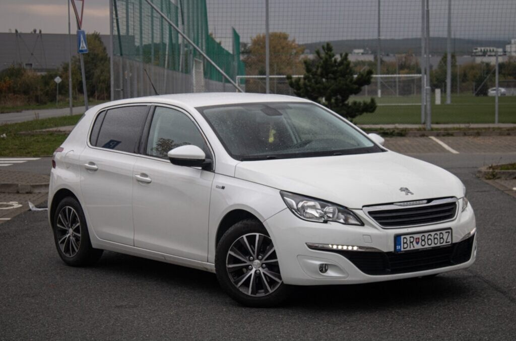Peugeot 308 1.2 e-THP 130k Allure - 3