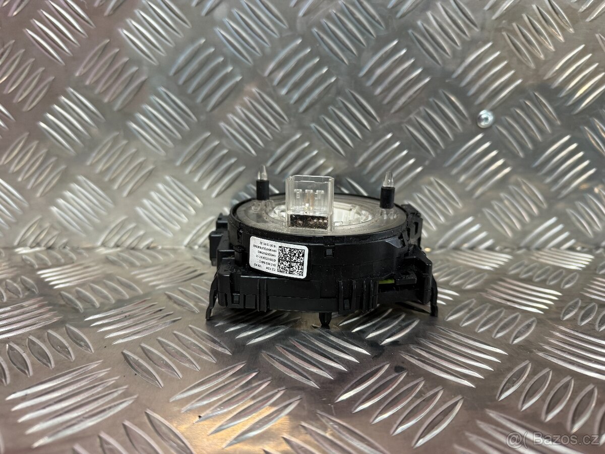 VOLANTOVÝ KROUŽEK 5K0953549D - 3