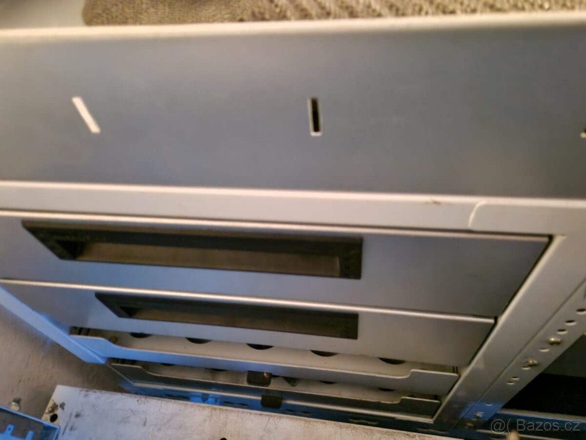 Regály do dodávky - ponk do dodávky - 3