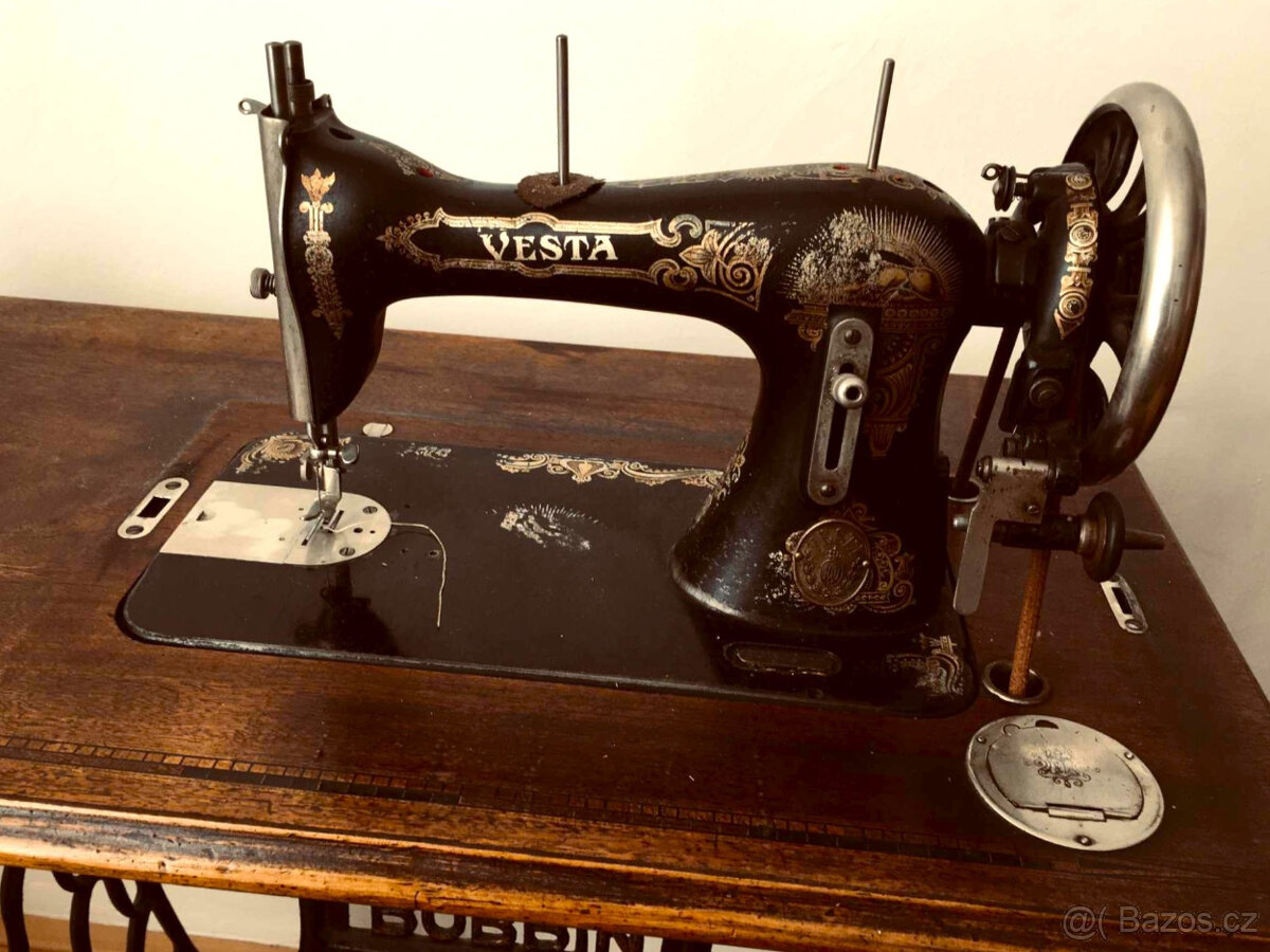 Šlapací šicí stroj BOBBIN (Minerva) - 3