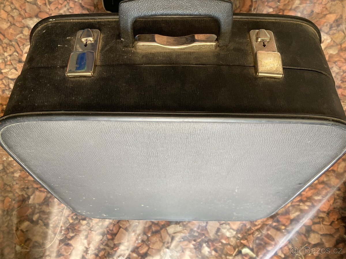 Psací stroj Consul v kufříku - 3