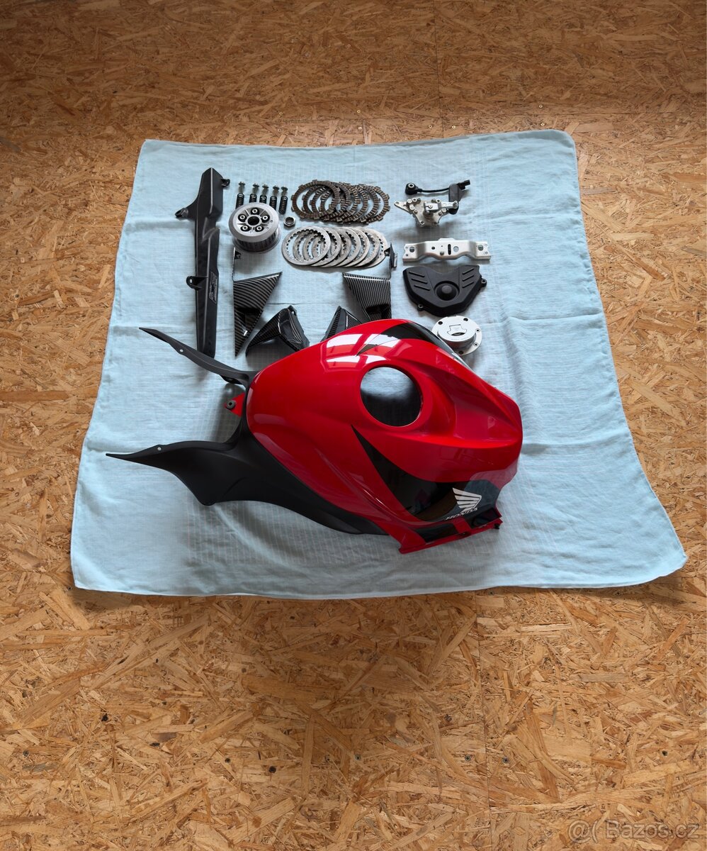 Honda CBR 600 RR (PC40) - díly - 3