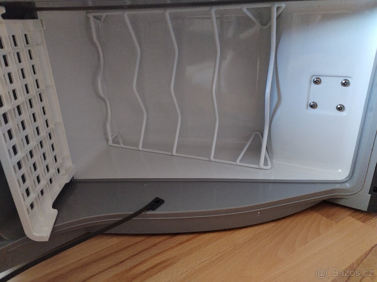 Chladící a ohřevný box 15l - 3