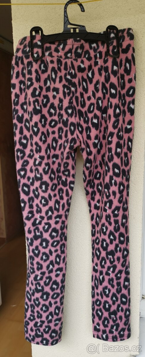 dvoje tepláky zn. Y.F.K., vel. 146/152 a vel. 128 - 3