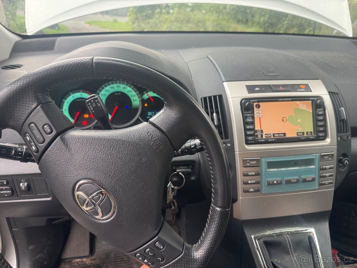 Toyota Corolla verso 2009. 2.2 d cat 130 kw - 3