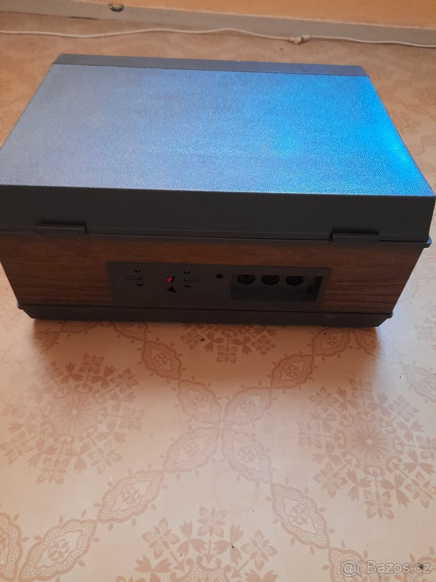 Kotoučový magnetofon GRUNDIG TK 140 de luxe. - 3