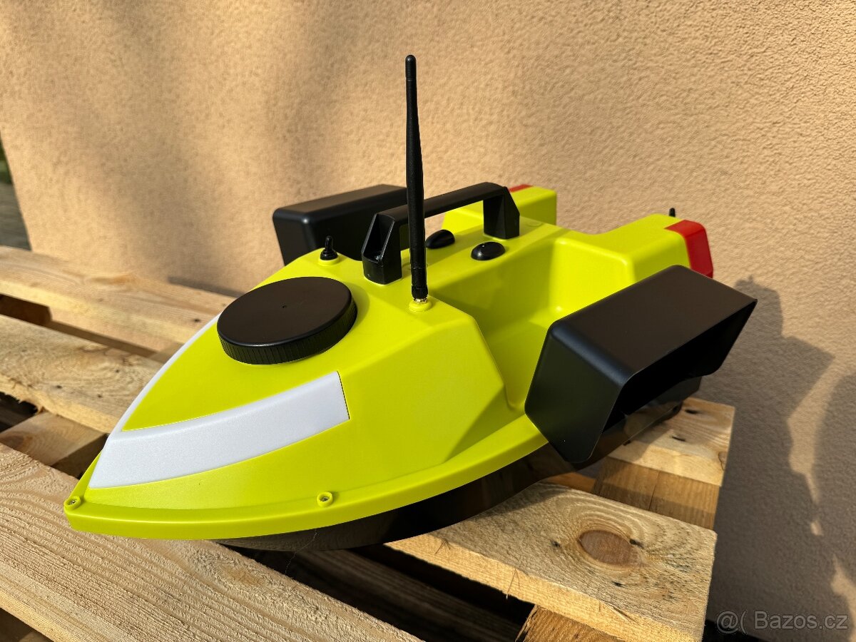 Nová zakrmovací loď s GPS, silná baterie + český návod - 3
