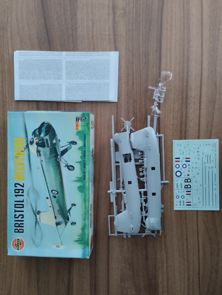 Modely letadel , dopraváky, vrtulníky,plastové stavebnice. - 3