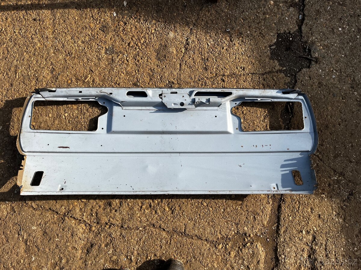 Zadní čelo Škoda 105, 120, 130 - 3