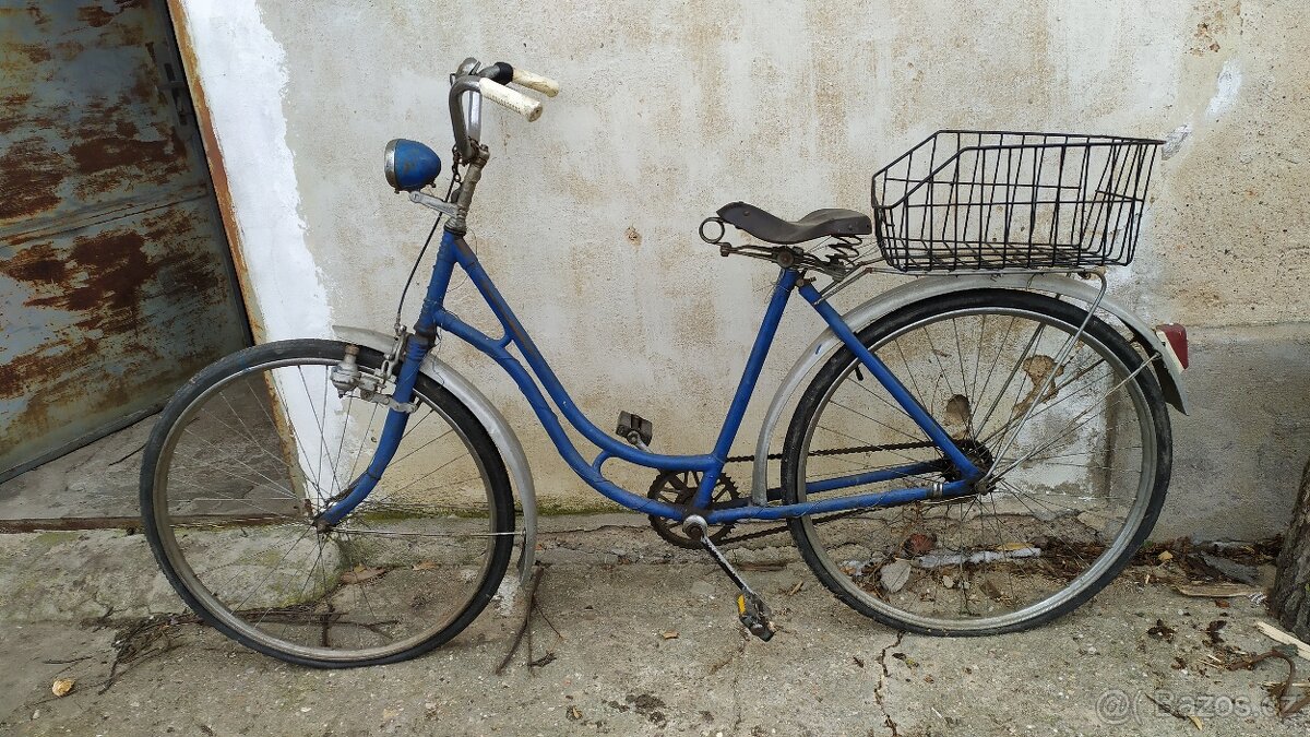 Staré dámské jízdní kolo - 3