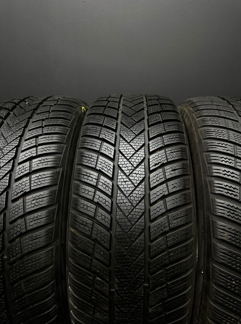 3ks pneu Vredestein 205/55/17 91H - 3