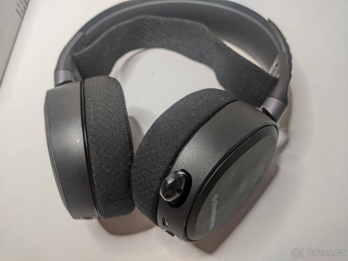 Bezdrátová sluchátka SteelSeries Arctis Pro Wireless - 3