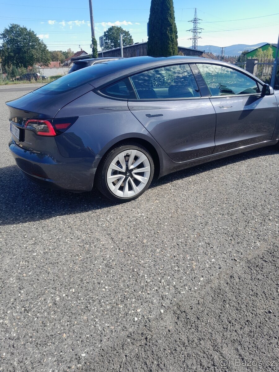 Tesla model 3 Refresh rok 2021 SOH 89% - 3