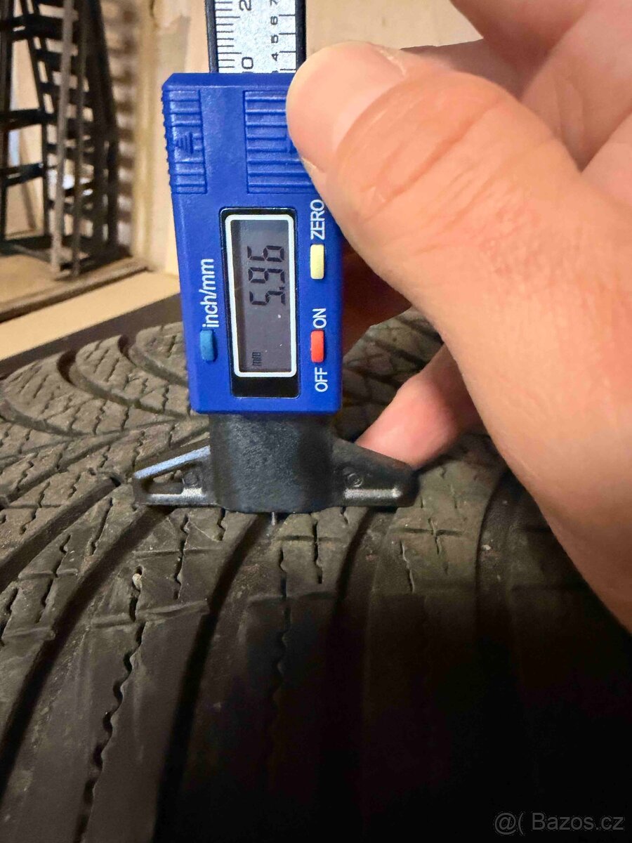 245/45/19 goodyear celoročně - 3