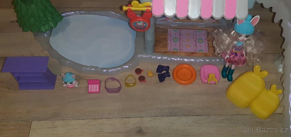 Enchantimals Zimní chata
- 3