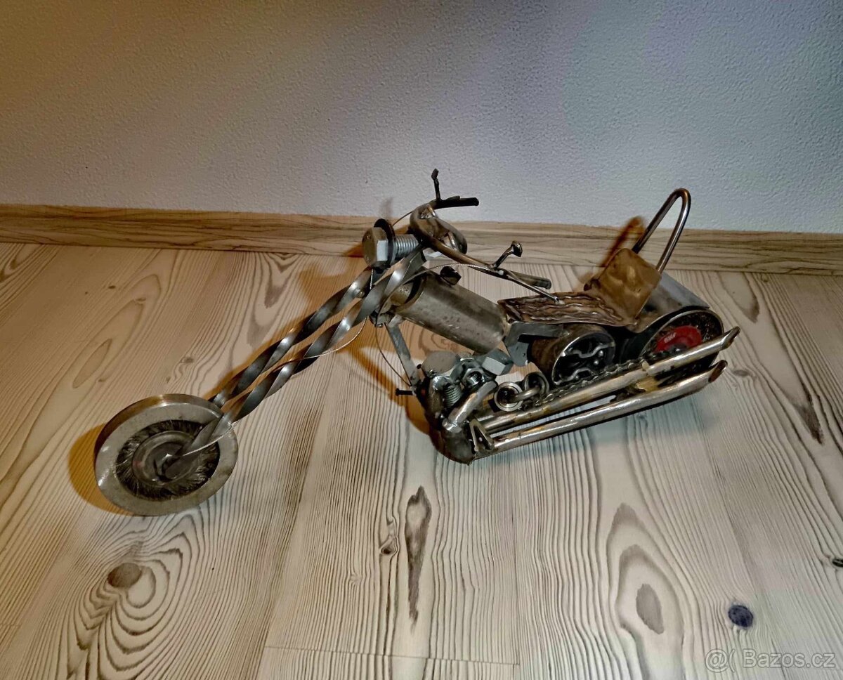 Motorka z kovu - 3