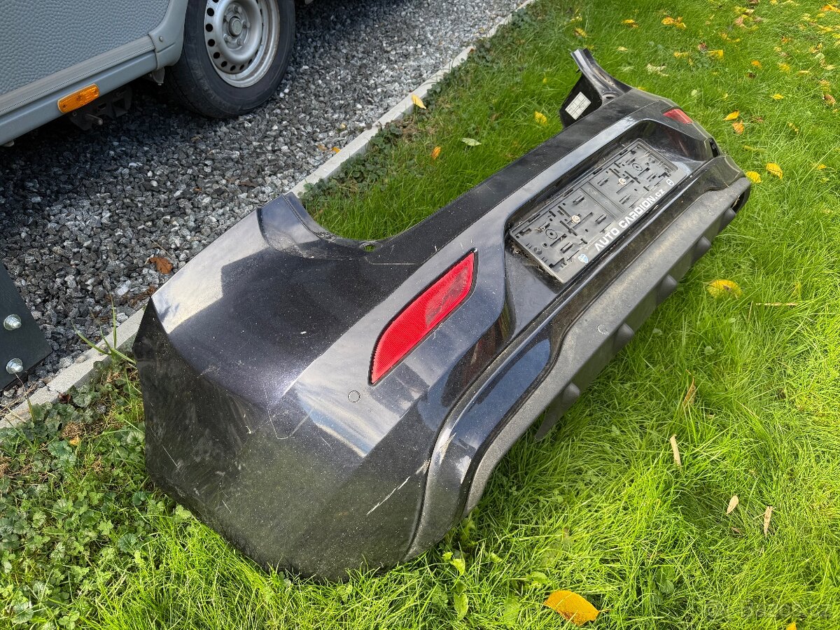 Zadní nárazník Volvo V40 - 3