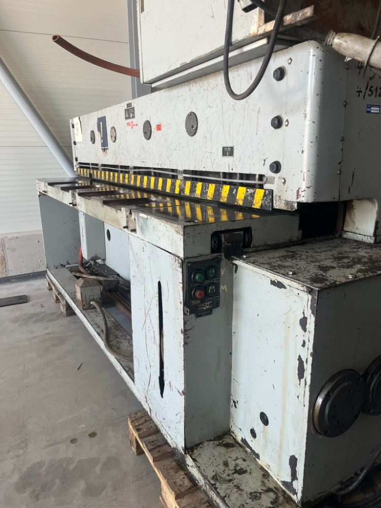 Tabulové nůžky Wafao NG-2500/5A - 3