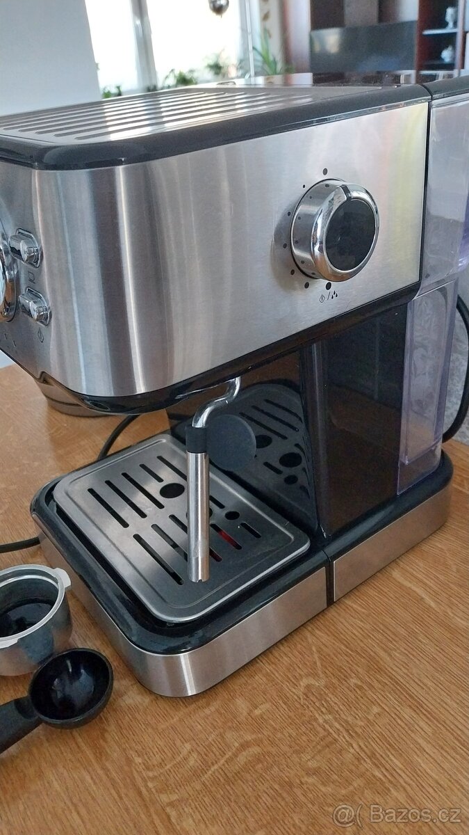 Pákový kávovar HiBREW s tryskou – plně funkční, nepoužívaný - 3