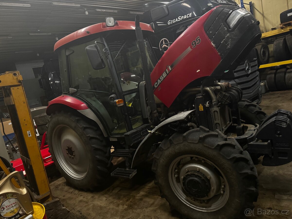 Traktor Case JX 95 - 3