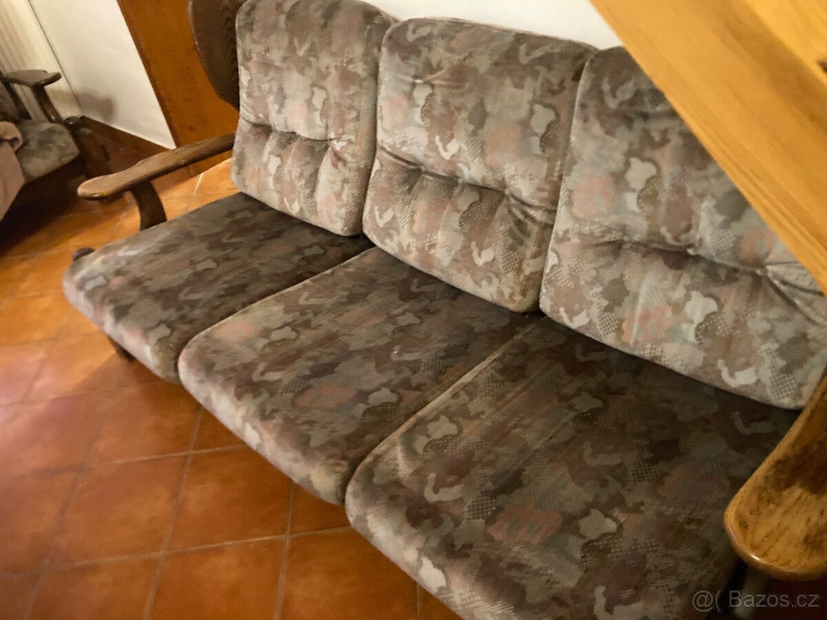 Prodám set 3+2+1 včetně stolku - 3