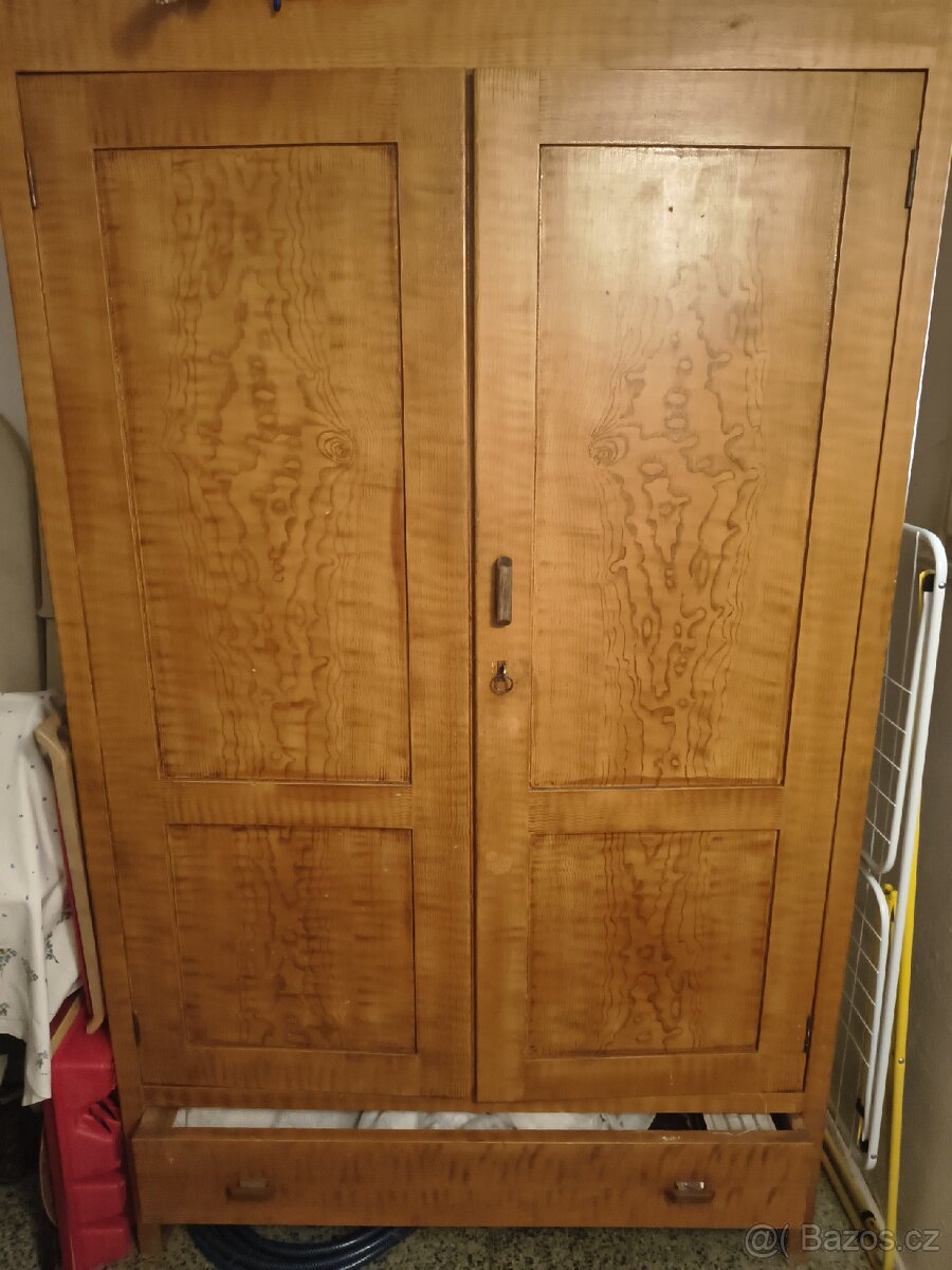 Starožitná skříň - 3