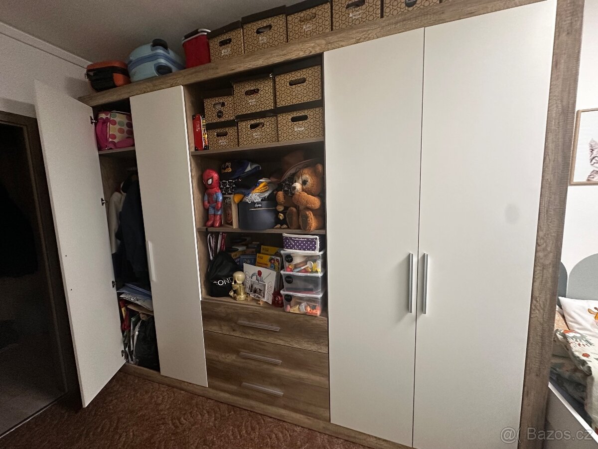 Velká šatní skříň 3metry - 3