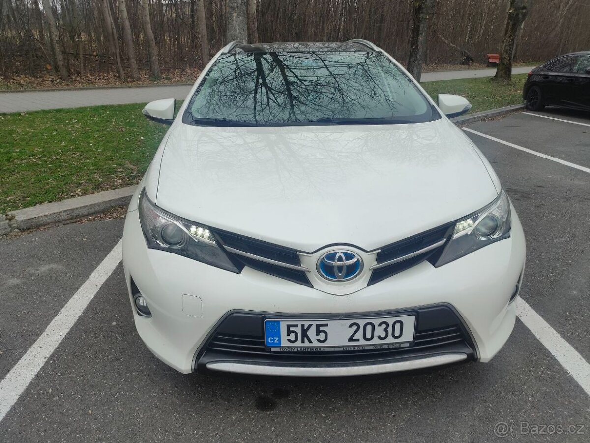 Toyota Auris 1,8 benzín/hybrid - 3
