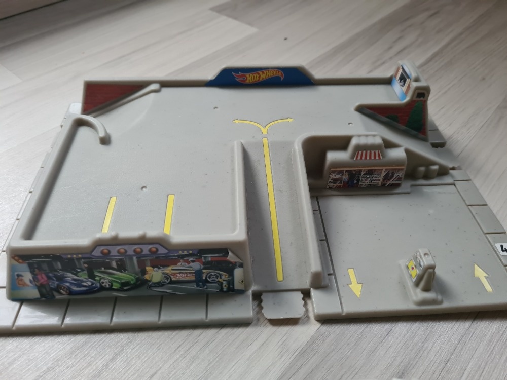 Hot wheels, cena za oba díly a za kamion Hot wheels - 3