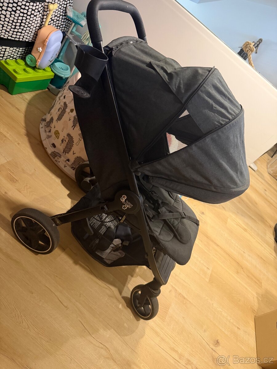 Prodám po dceři sportovní kočárek Britax - 3