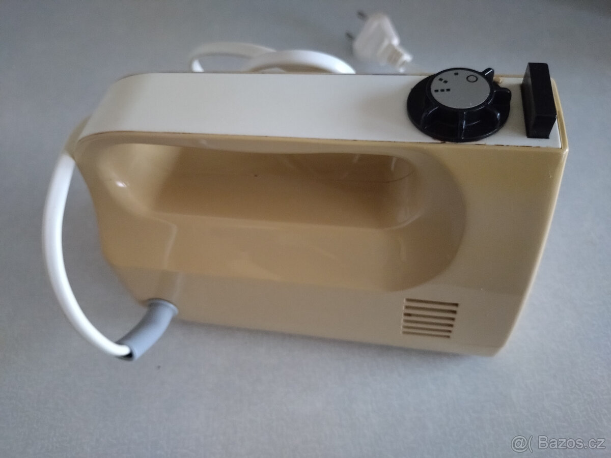elektrický ruční šlehač, mixér ETA 1042 s doplňky - 3