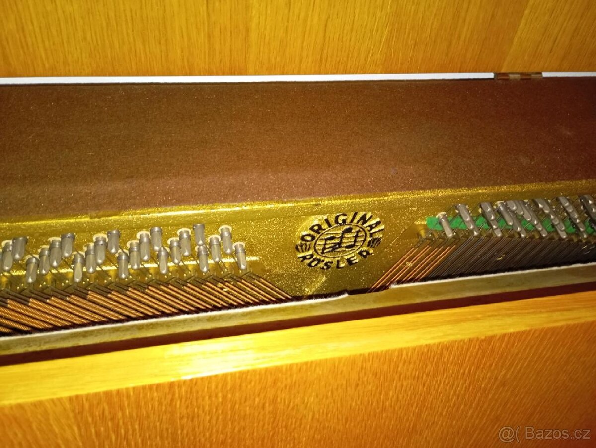 pěkné pianino Rösler, málo hrané, Plzeň - 3