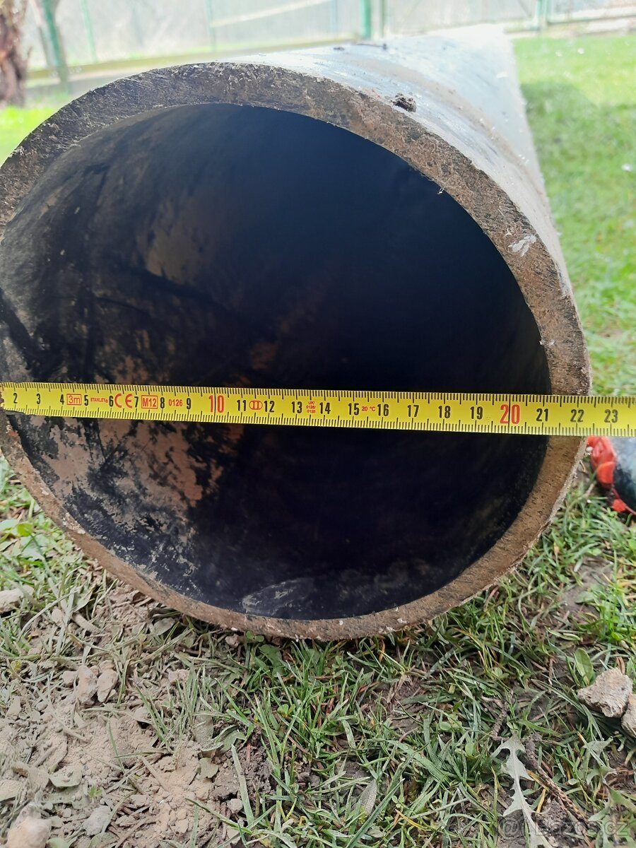 Kgem, plastová silnostěnná trubka 220mm - 3