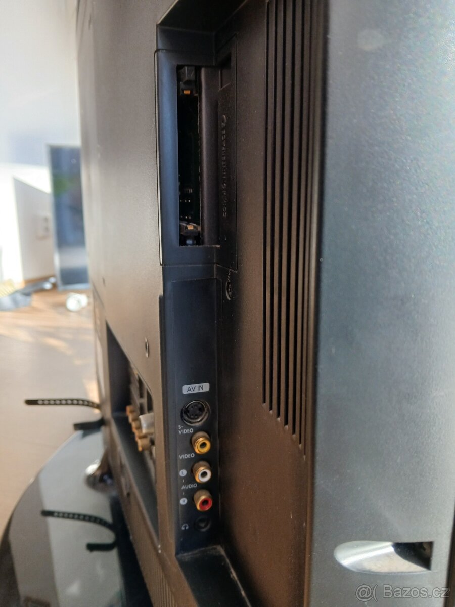 LCD televizor Samsung + Set-top box duální - 3