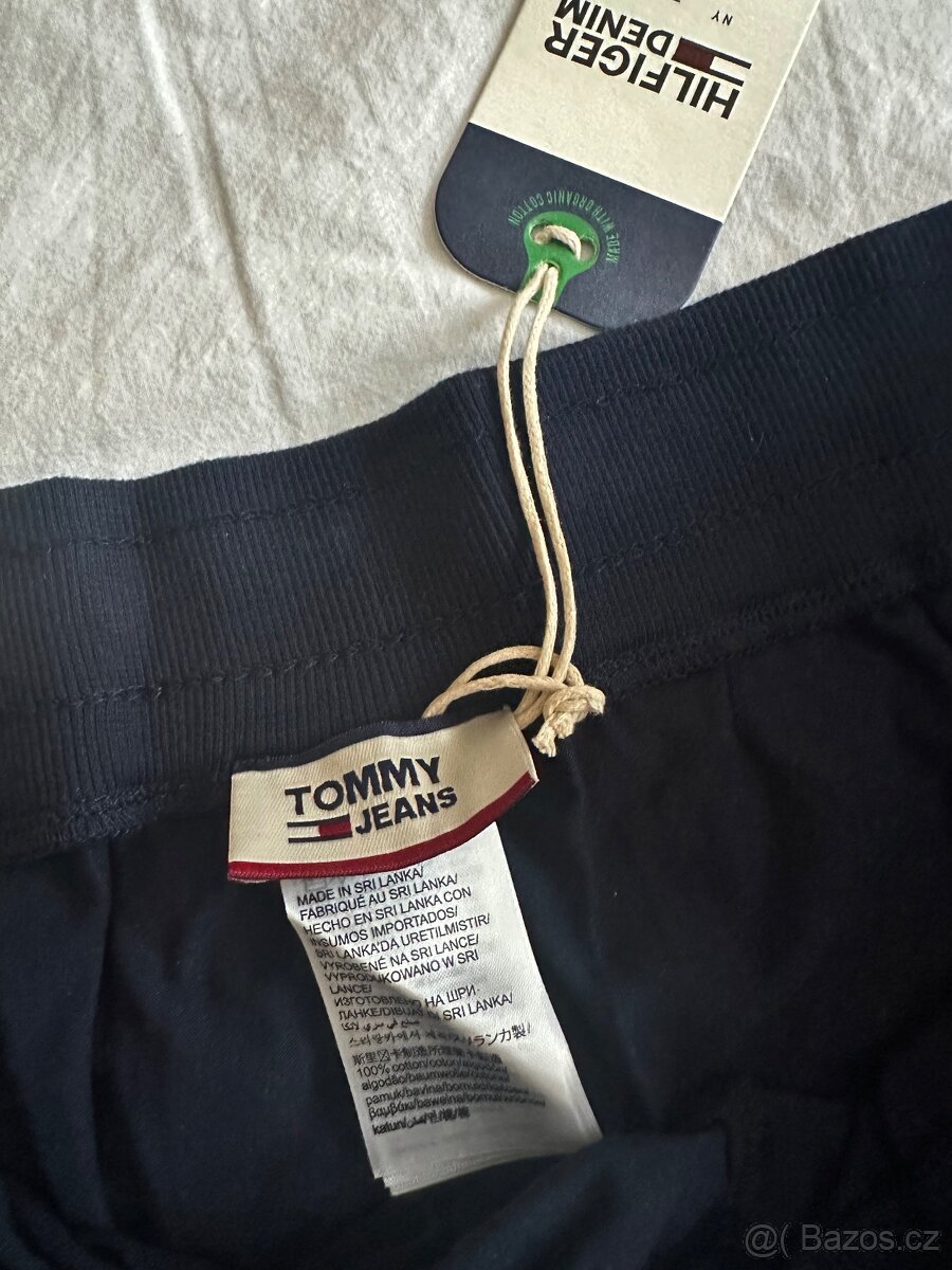 Tommy Jeans tmavé kraťasy - 3
