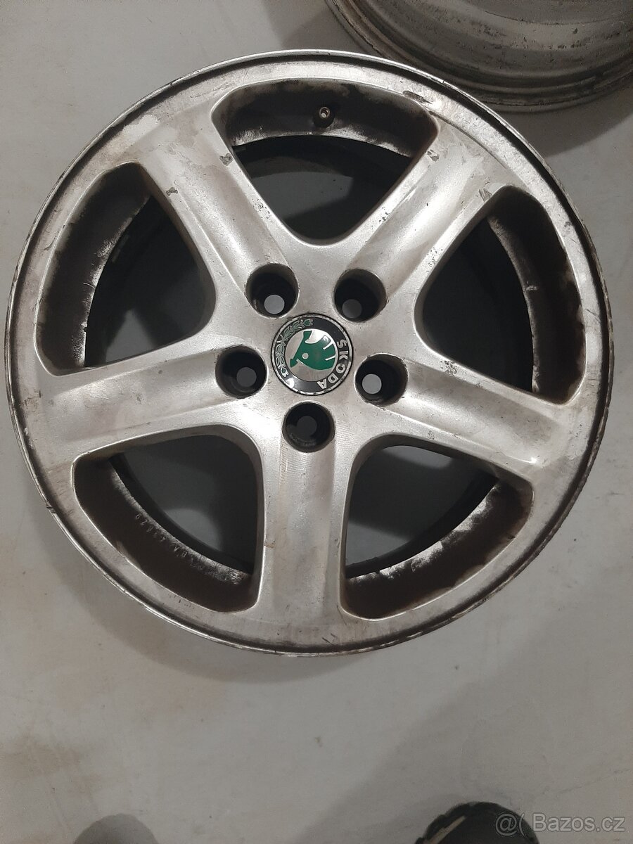 Prodám alu kola Škoda Octavia I. 195/65/R15 - 3