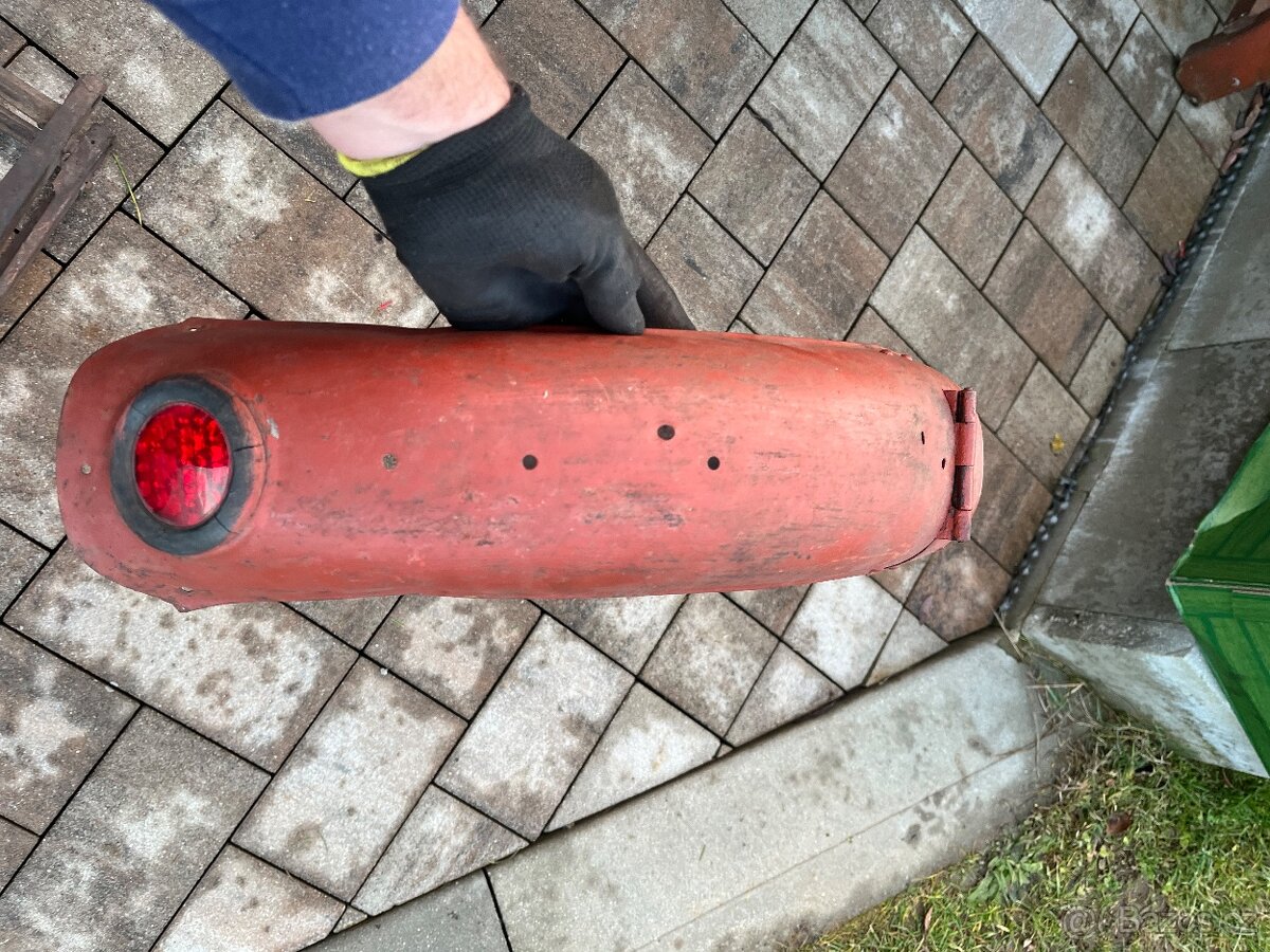 Zadní blatník Jawa Pérák - 3