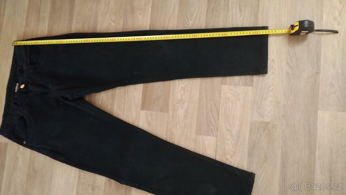 ČERNÉ KALHOTY vel. 152 - 3