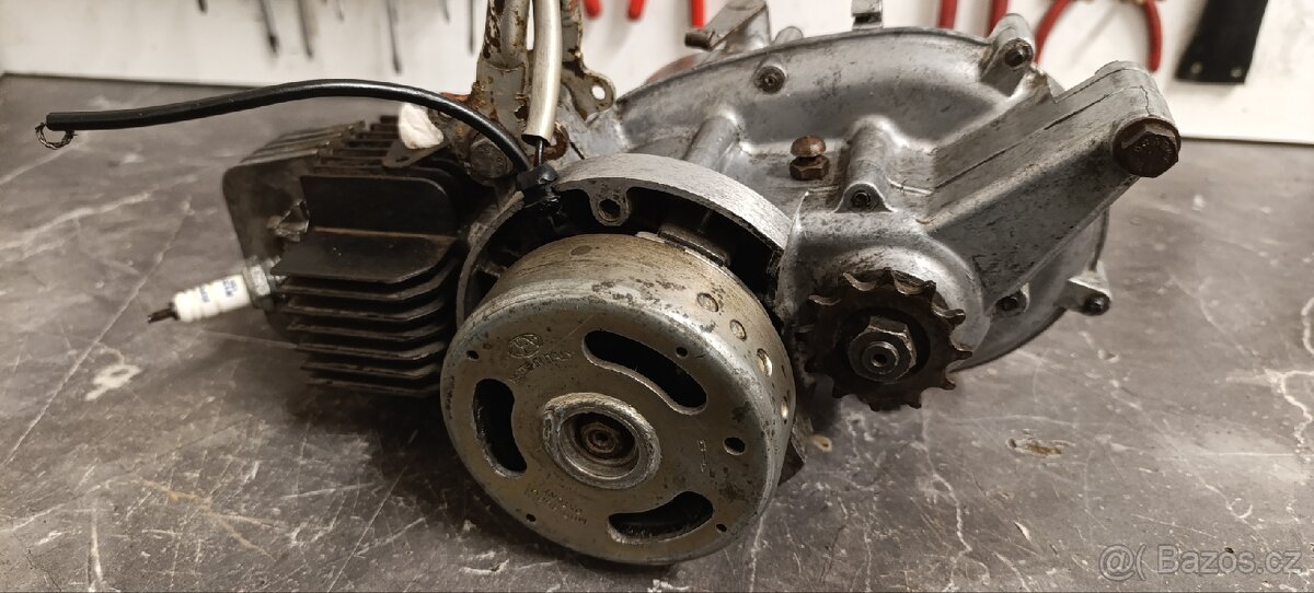 BENELLI 49,9ccm. Motor - 3