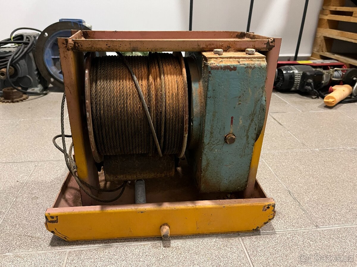 Prodám převodovku stavebního výtahu - 3